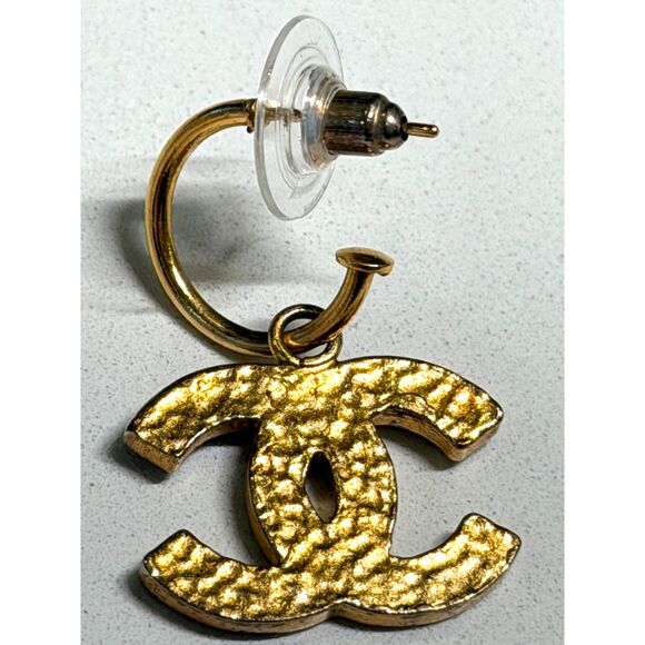 RARE Chanel CC and Jacket Drop Earrings Vintage Gold with Black Enamel - Picture 6 of 8